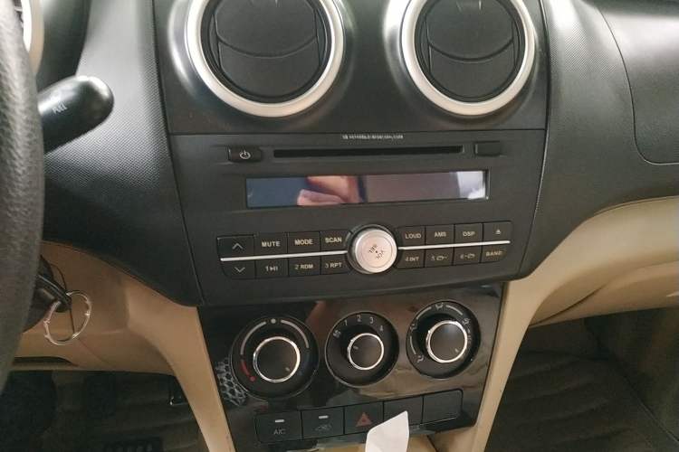 Used CHANGAN OSHAN Ounuo S 2014 1.5L Base Version Audio And AC Panel