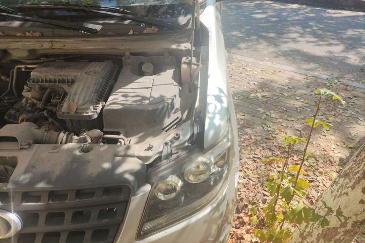 Used CHANGAN OSHAN Ounuo S 2014 1.3L Base Version Engine Bay Left
