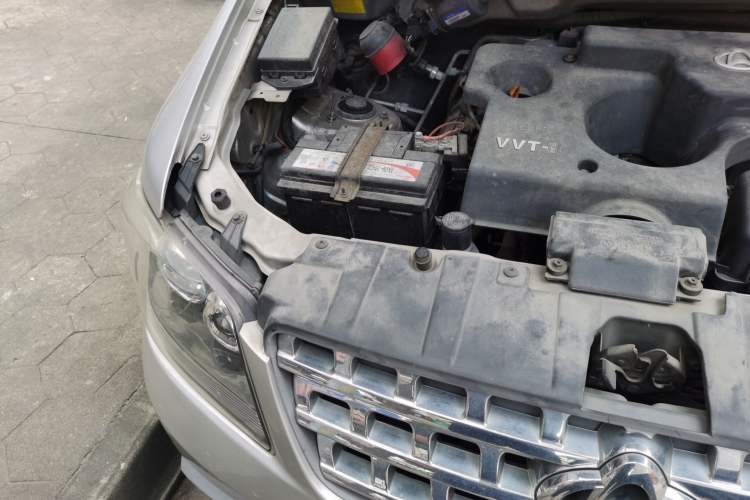 Used CHANGAN OSHAN Ounuo S 2014 1.5L Base Version Engine Bay Right