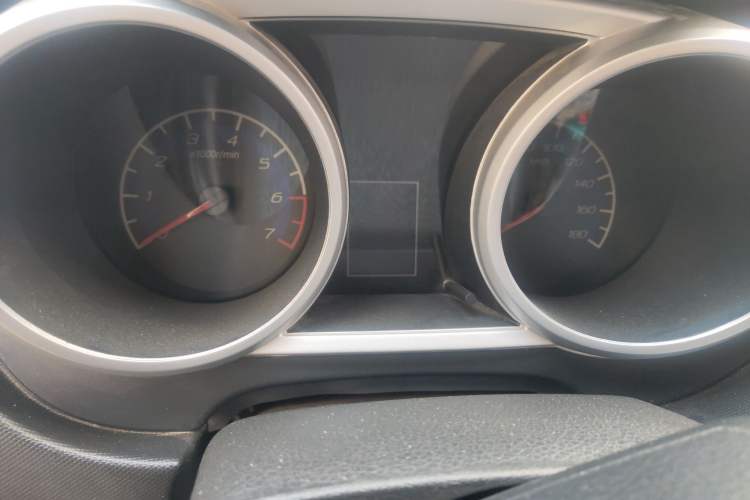 Used CHANGAN OSHAN Ounuo S 2014 1.5L Base Version Odometer Close Up