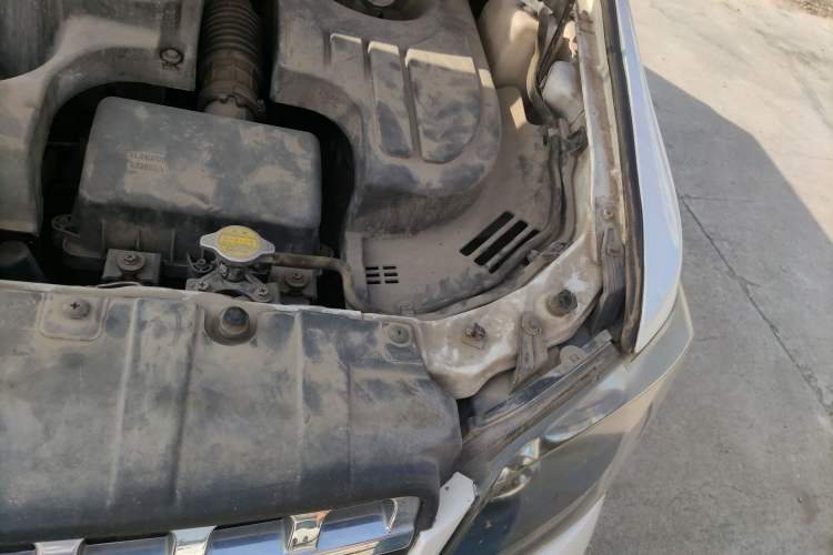 Used CHANGAN OSHAN Ounuo S 2014 1.5L Base Version Engine Bay Left