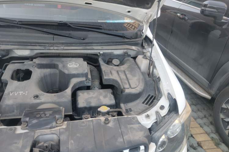 Used CHANGAN OSHAN Ounuo S 2014 1.5L Base Version Engine Bay Left