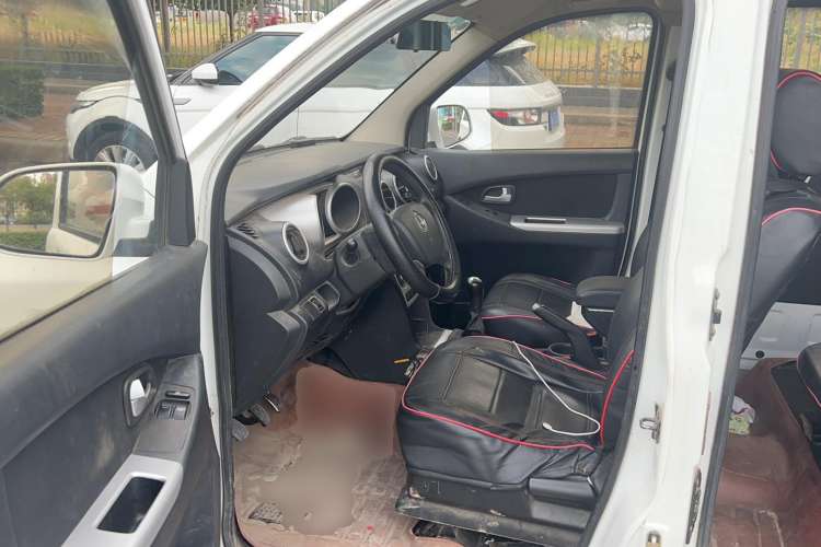 Used CHANGAN OSHAN Ounuo S 2014 1.5L Base Version Interior 2