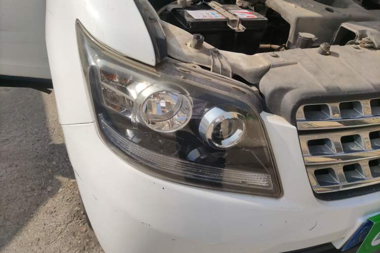 Used CHANGAN OSHAN Ounuo S 2014 1.5L Base Version Right Front Headlight