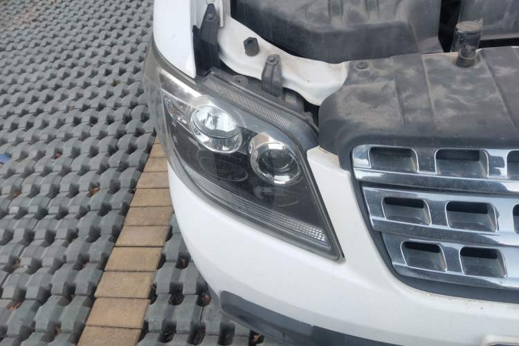 Used CHANGAN OSHAN Ounuo S 2014 1.5L Base Version Right Front Headlight