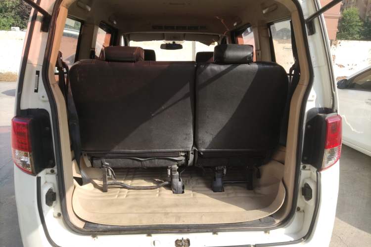 Used CHANGAN OSHAN Ounuo S 2014 1.5L Base Version Trunk