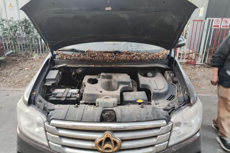 Used CHANGAN OSHAN Ounuo S 2015 1.5L Jin Ouno Elite Model Engine Bay