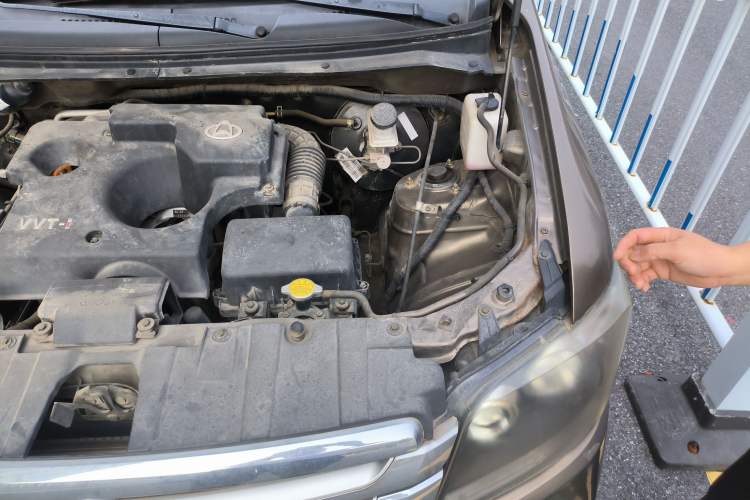 Used CHANGAN OSHAN Ounuo S 2017 1.5L Base Version Engine Bay Left