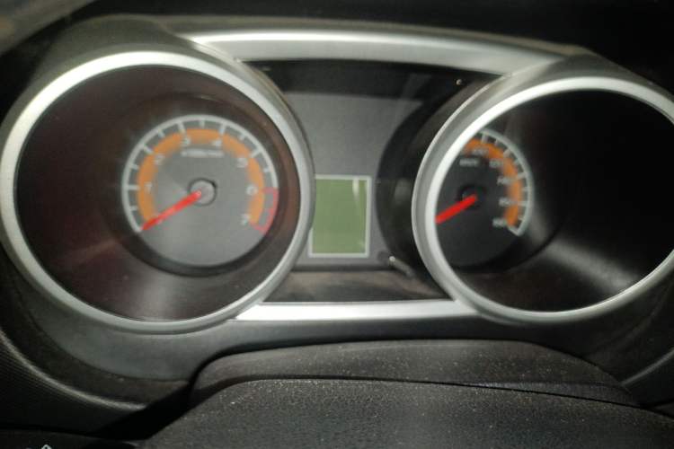 Used CHANGAN OSHAN Ounuo S 2017 1.5L Base Version Odometer Close Up