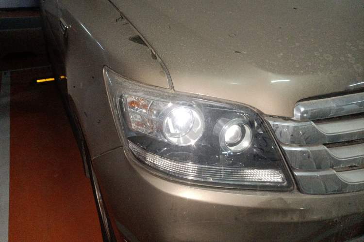 Used CHANGAN OSHAN Ounuo S 2017 1.5L Base Version Right Front Headlight