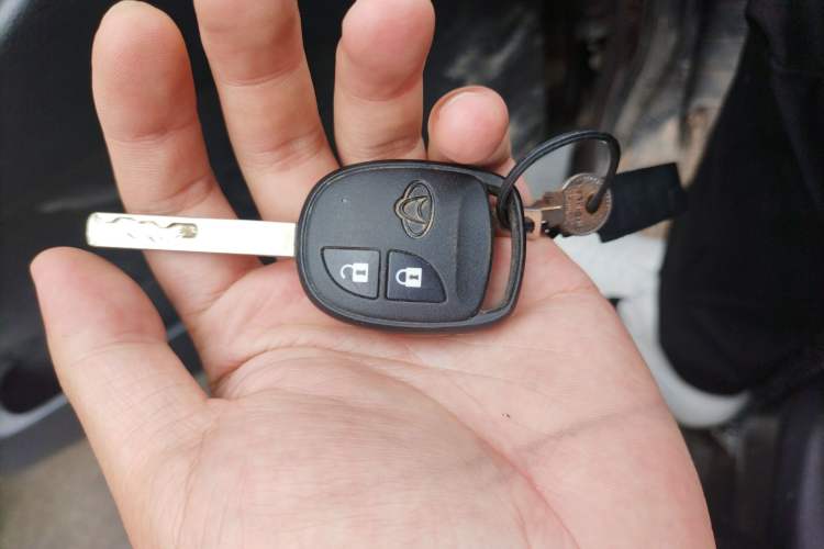 Used CHANGAN OSHAN Ounuo S 2021 1.5L Ono S Smart Edition Dual-Steaming Air-Conditioned Bus JL473QG Vehicle Key