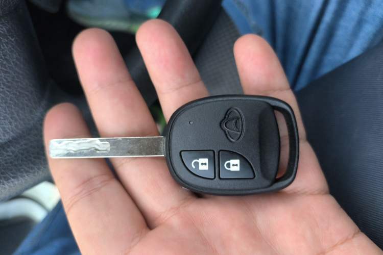Used CHANGAN OSHAN Ounuo S 2021 1.5L Ono S Smart Edition Dual-Steaming Air-Conditioned Bus JL473QG Vehicle Key