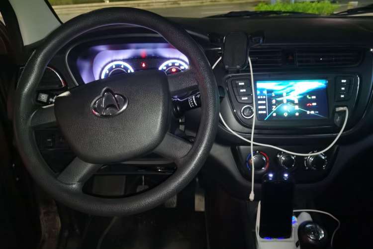 Used CHANGAN OSHAN Ounuo S 2023 1.5L Deluxe Edition Dual-Steaming Air-Conditioned Passenger Van JL473QG 7 Seats Center Console