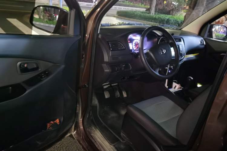 Used CHANGAN OSHAN Ounuo S 2023 1.5L Deluxe Edition Dual-Steaming Air-Conditioned Passenger Van JL473QG 7 Seats Driver Seat