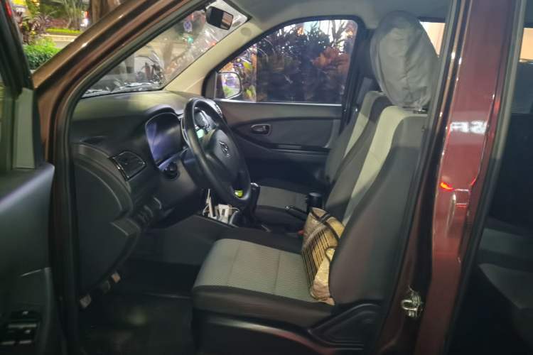 Used CHANGAN OSHAN Ounuo S 2023 1.5L Deluxe Edition Dual-Steaming Air-Conditioned Passenger Van JL473QG 7 Seats Left Front Seat