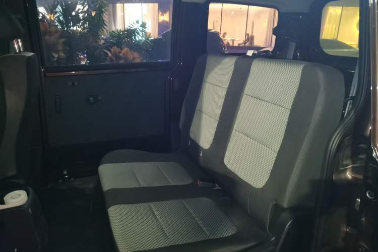 Used CHANGAN OSHAN Ounuo S 2023 1.5L Deluxe Edition Dual-Steaming Air-Conditioned Passenger Van JL473QG 7 Seats Left Rear Seat