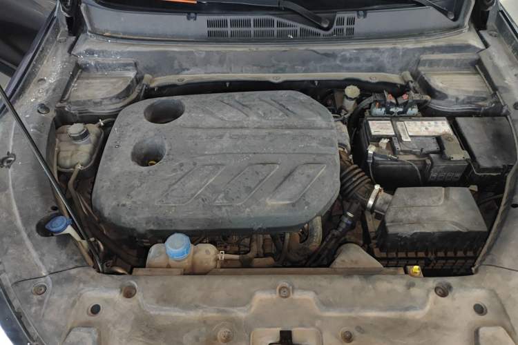 Used CHANGAN OSHAN X5 2021 1.5T DCT Prestige Edition Engine Bay