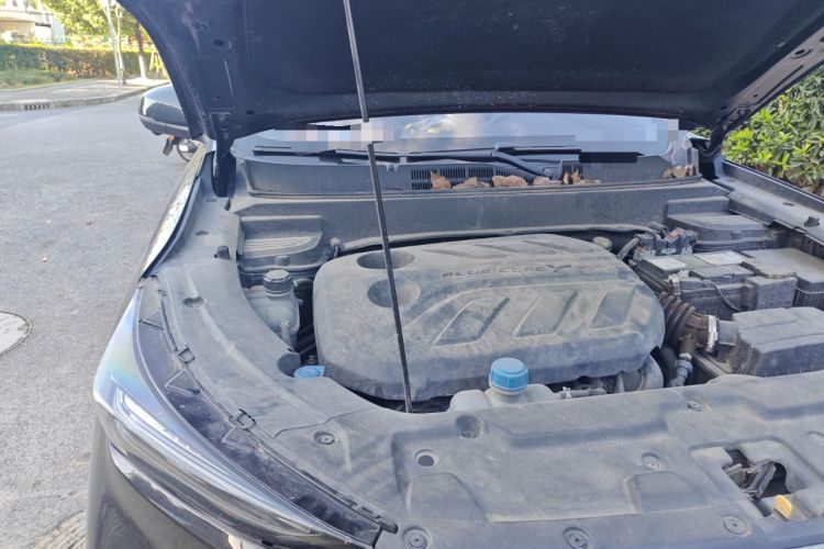 Used CHANGAN OSHAN X5 2021 1.5T DCT Flagship Edition Engine Bay Right