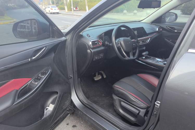 Used CHANGAN OSHAN X5 2021 1.5T DCT Prestige Edition Interior 2