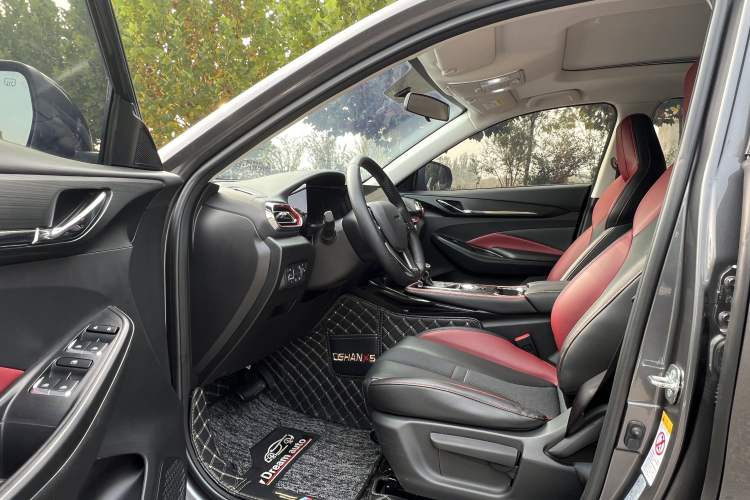 Used CHANGAN OSHAN X5 2021 1.5T DCT Prestige Edition Left Front Seat