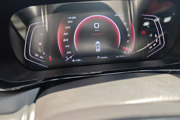 Used CHANGAN OSHAN X5 2021 1.5T DCT Prestige Edition Odometer Close Up