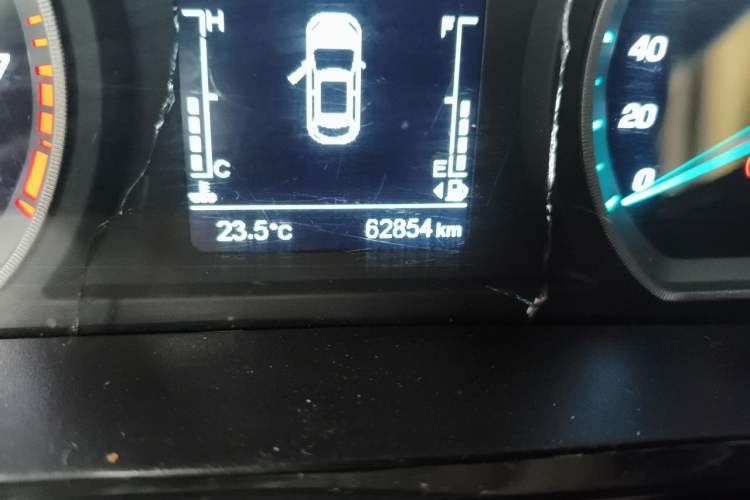 Used CHANGAN OSHAN X5 2021 1.5T DCT Luxury Edition Odometer Close Up