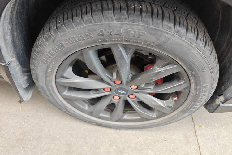Used CHANGAN OSHAN X5 2021 1.5T DCT Prestige Edition Right Front Wheel Hub