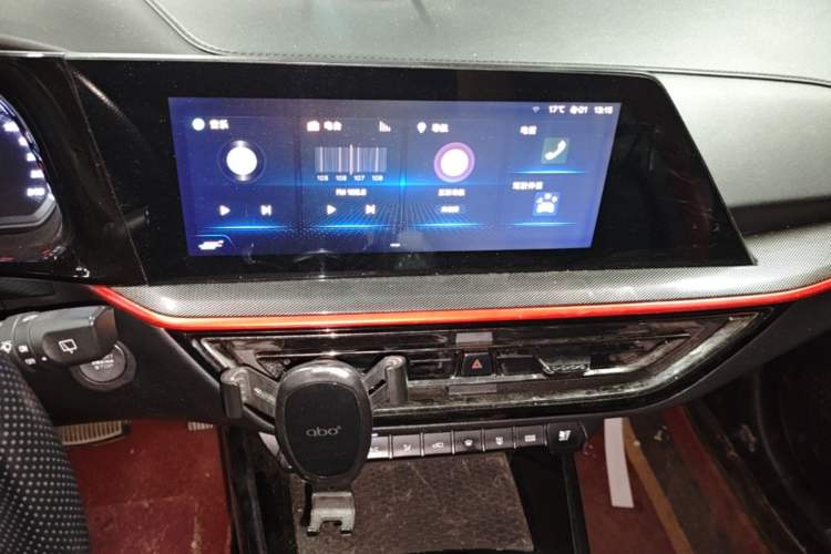 Used CHANGAN OSHAN X5 2021 1.5T DCT Luxury Edition Audio And AC Panel