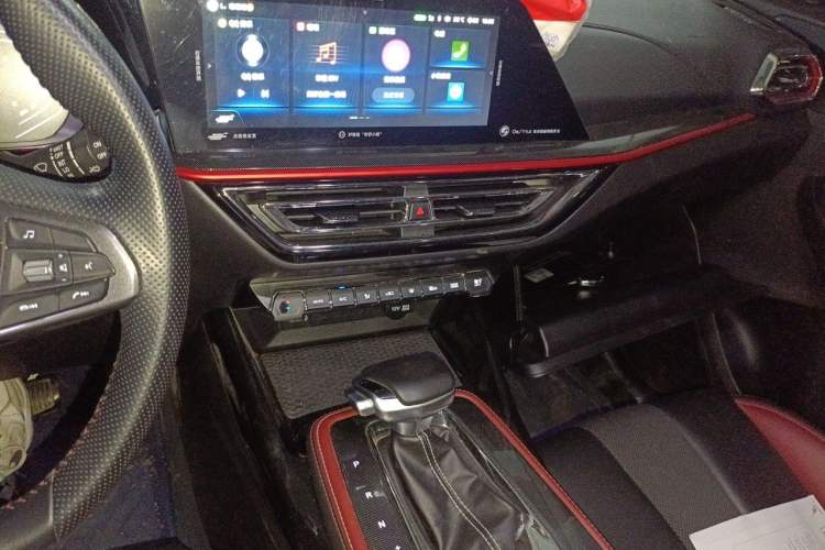 Used CHANGAN OSHAN X5 2021 1.5T DCT Prestige Edition Audio And AC Panel