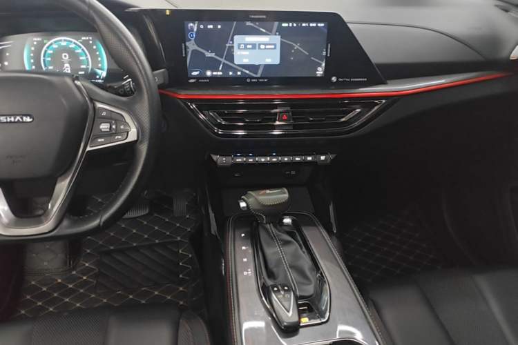 Used CHANGAN OSHAN X5 2021 1.5T DCT Prestige Edition Audio And AC Panel