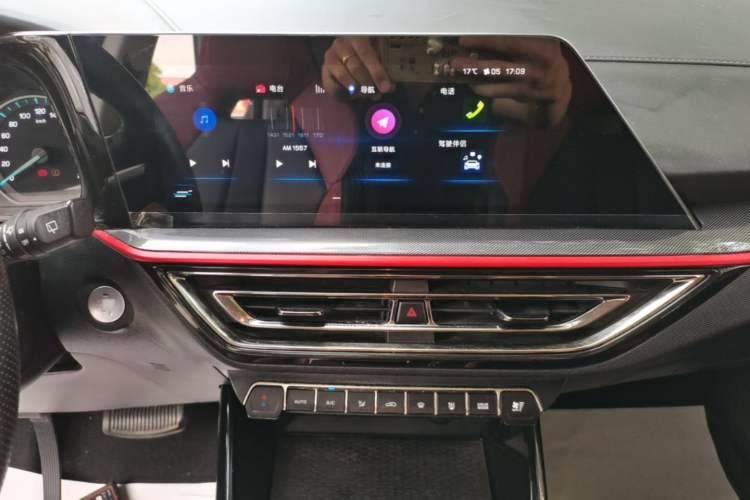 Used CHANGAN OSHAN X5 2021 1.5T DCT Luxury Edition Audio And AC Panel