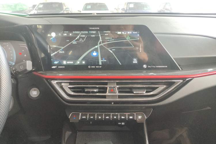 Used CHANGAN OSHAN X5 2021 1.5T DCT Prestige Edition Audio And AC Panel
