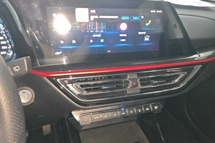 Used CHANGAN OSHAN X5 2021 Revised Version 1.5T DCT Luxury Edition Audio And AC Panel
