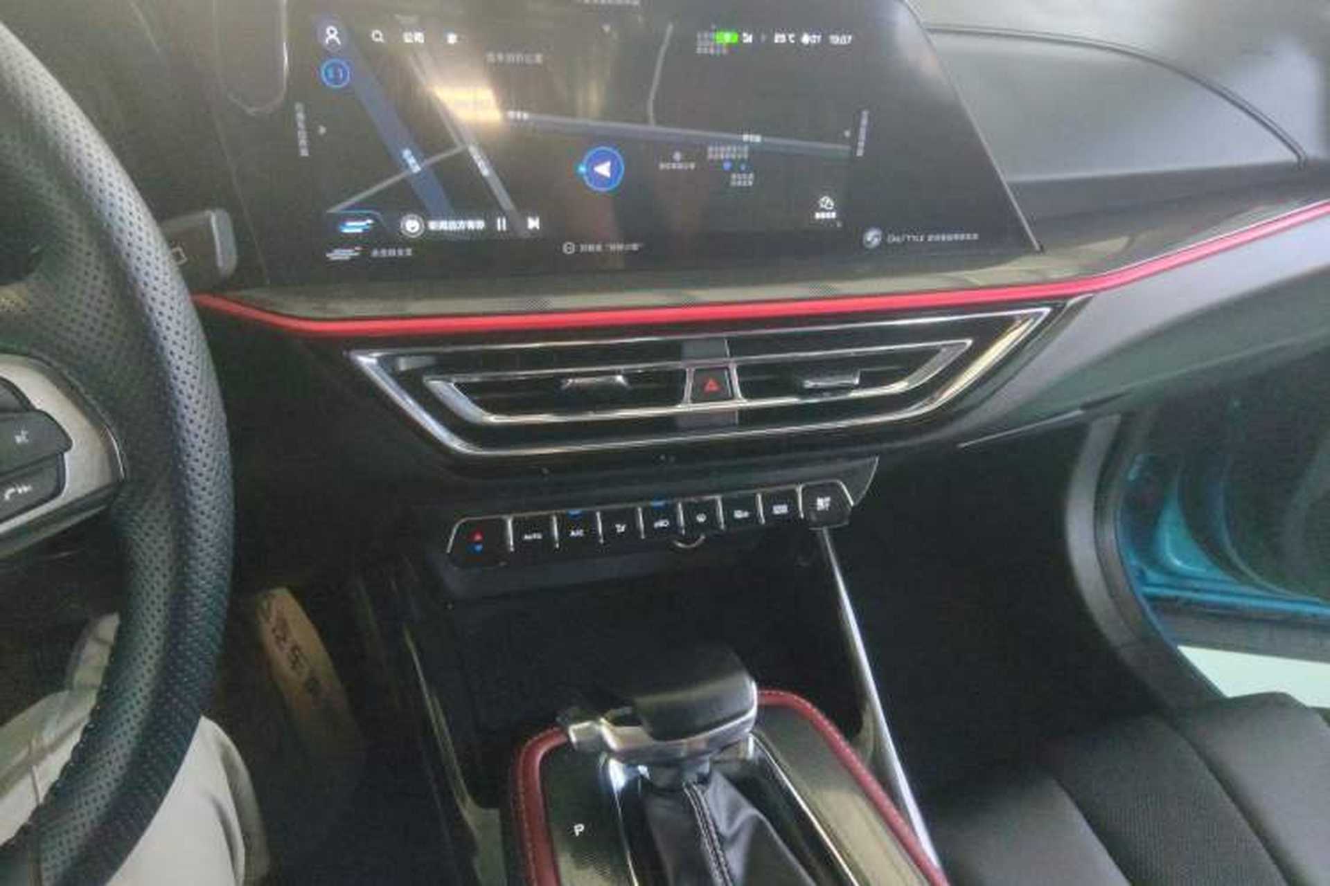 Used CHANGAN OSHAN X5 2021 1.5T DCT Prestige Edition Audio And AC Panel