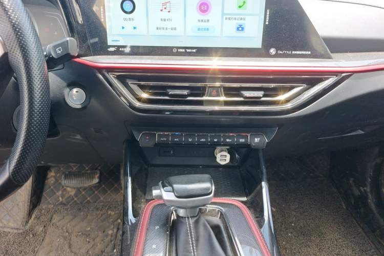 Used CHANGAN OSHAN X5 2021 Revised Version 1.5T DCT Luxury Edition Audio And AC Panel