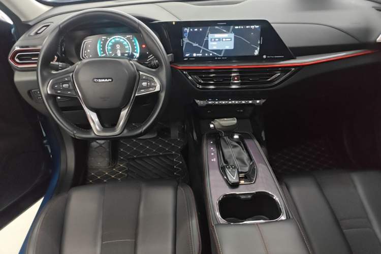 Used CHANGAN OSHAN X5 2021 1.5T DCT Prestige Edition Center Console