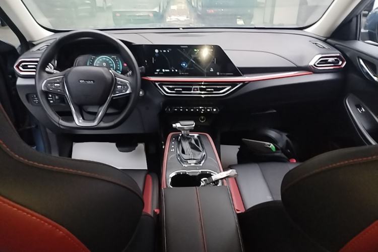 Used CHANGAN OSHAN X5 2021 1.5T DCT Prestige Edition Center Console