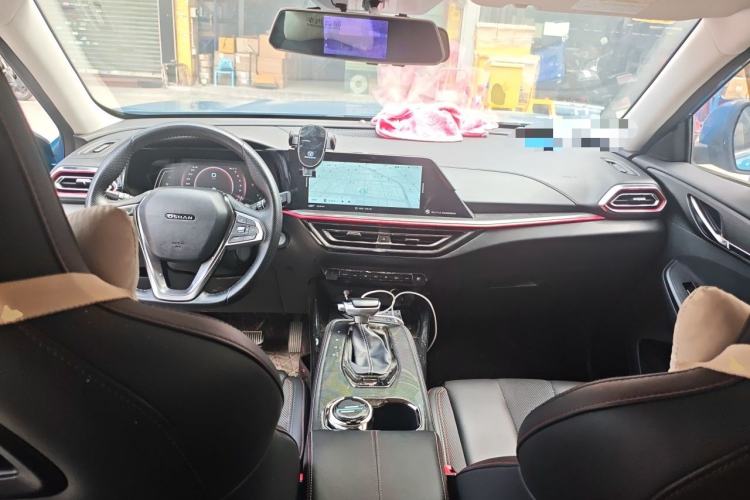Used CHANGAN OSHAN X5 2021 1.6L CVT Luxury Model Center Console