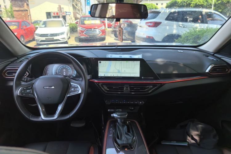 Used CHANGAN OSHAN X5 2021 1.5T DCT Flagship Edition Center Console