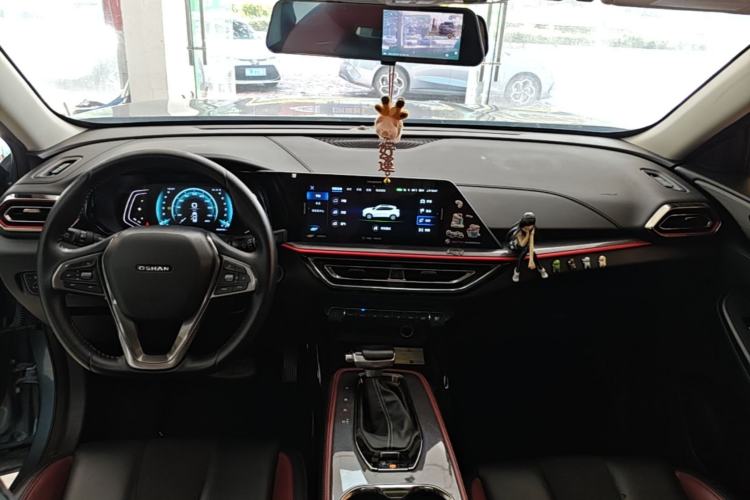 Used CHANGAN OSHAN X5 2021 1.5T DCT Prestige Edition Center Console