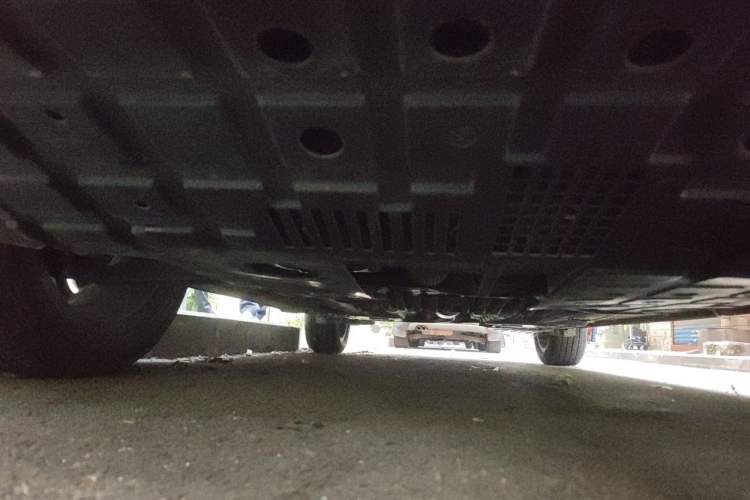Used CHANGAN OSHAN X5 2021 1.6L CVT Flagship Model Chassis Front