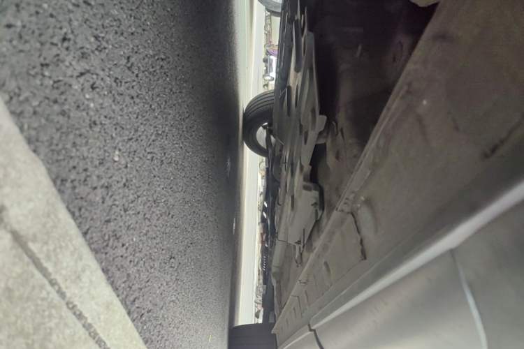 Used CHANGAN OSHAN X5 2021 1.6L CVT Luxury Model Chassis Rear Right