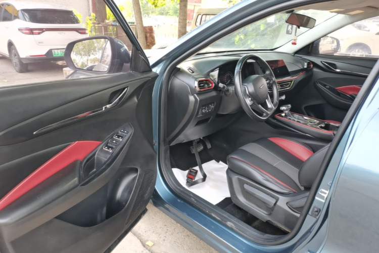 Used CHANGAN OSHAN X5 2021 1.5T DCT Luxury Edition Driver Seat