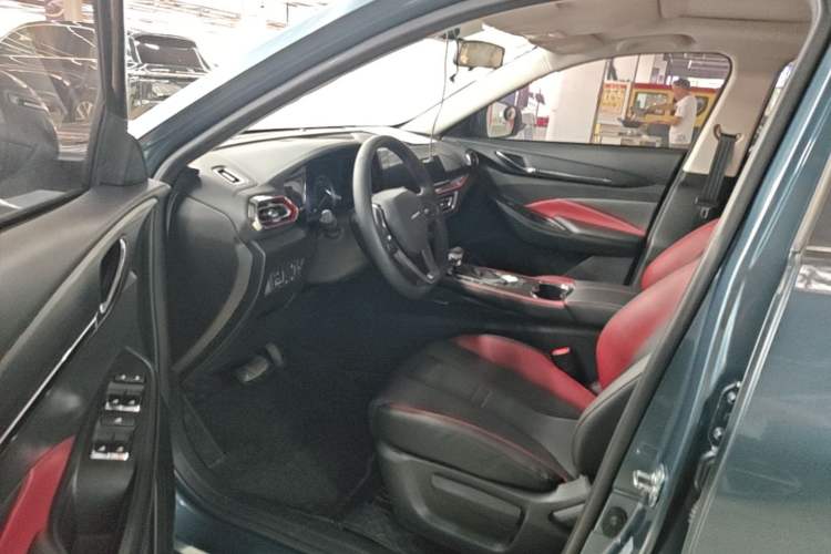 Used CHANGAN OSHAN X5 2021 Revised Version 1.5T DCT Luxury Edition Driver Seat