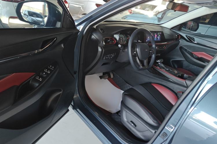 Used CHANGAN OSHAN X5 2021 1.5T DCT Flagship Edition Driver Seat