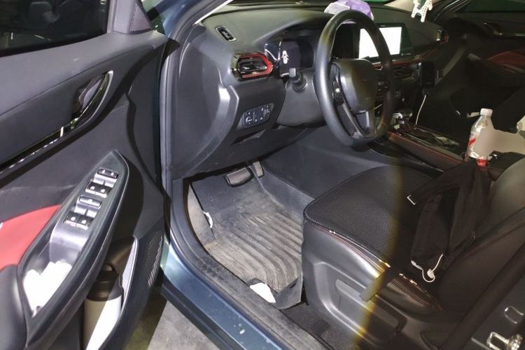 Used CHANGAN OSHAN X5 2021 1.5T DCT Prestige Edition Driver Seat