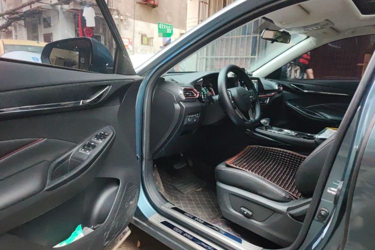 Used CHANGAN OSHAN X5 2021 1.6L CVT Flagship Model Driver Seat