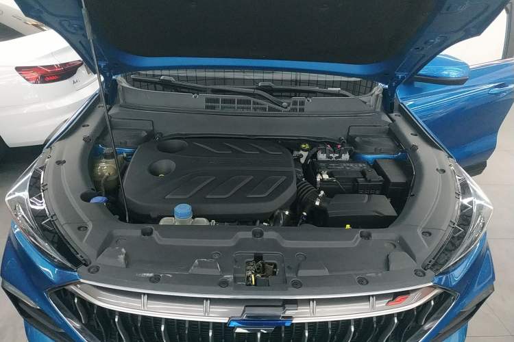 Used CHANGAN OSHAN X5 2021 1.5T DCT Prestige Edition Engine Bay