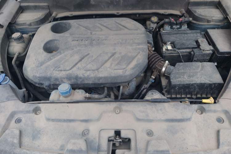 Used CHANGAN OSHAN X5 2021 1.5T DCT Luxury Edition Engine Bay