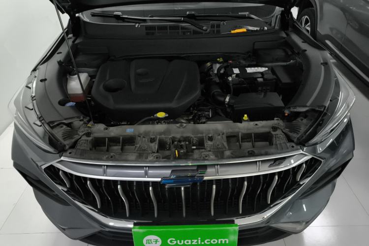 Used CHANGAN OSHAN X5 2021 1.6L CVT Luxury Model Engine Bay